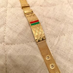 Gold fashion bracelet